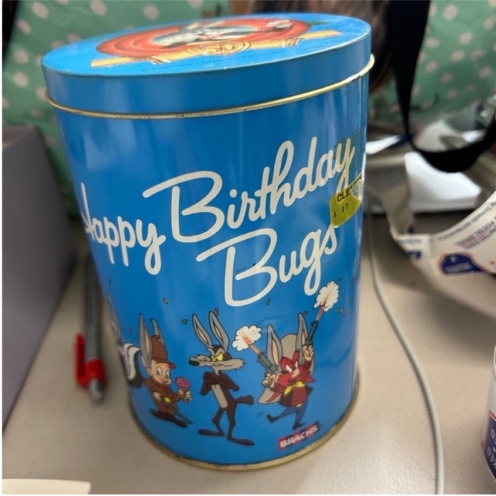Warner Bros. Bugs Bunny Birthday Tin - Blue